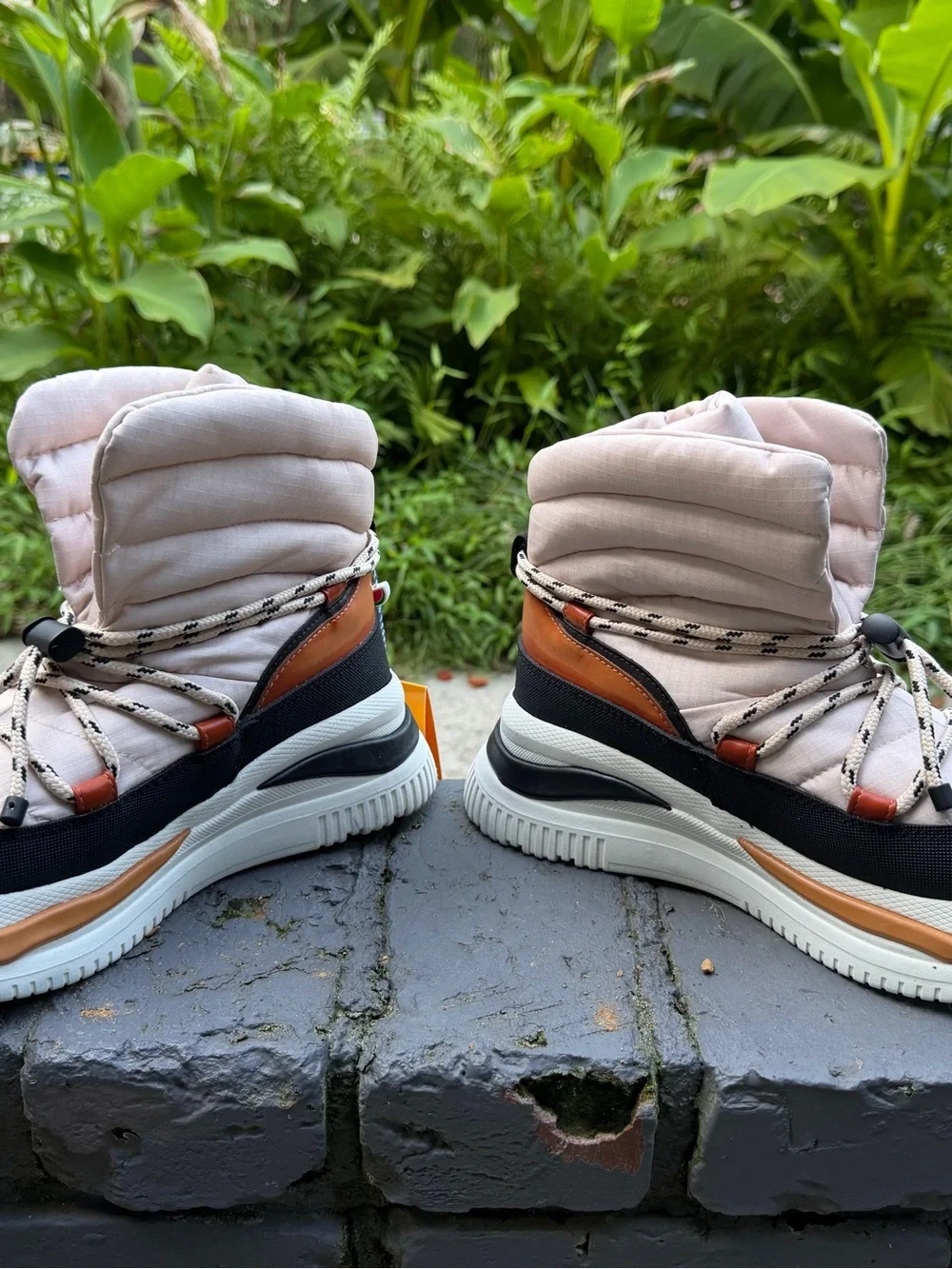 FARM Rio Off White Matelasse Puffy Boot NIB - Women’s Size 7 US / 38 EU